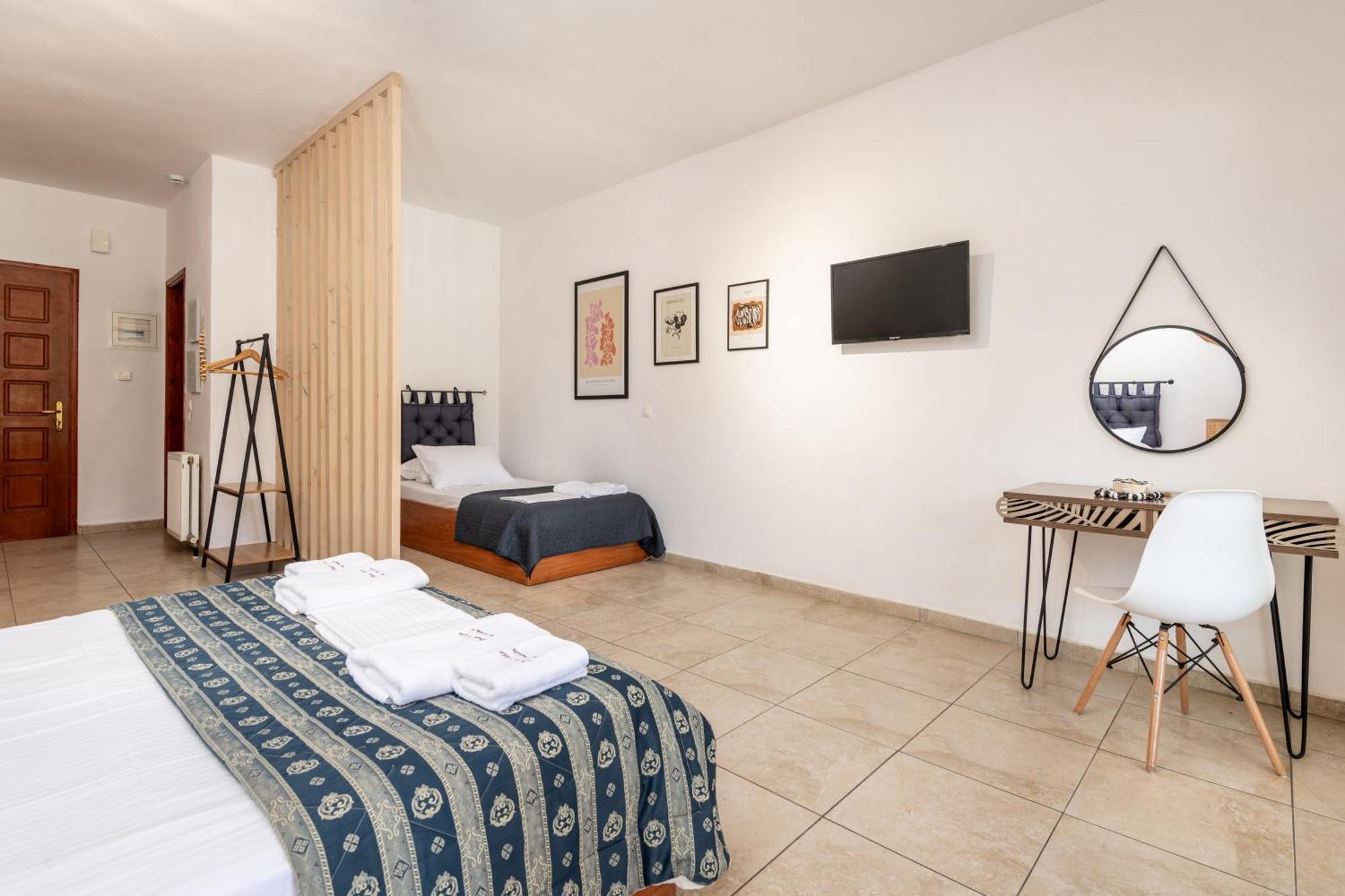 Studio Apartment